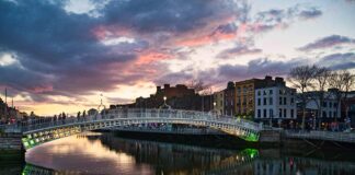 Wann ist die beste Reisezeit für Dublin? Half Penny Bridge